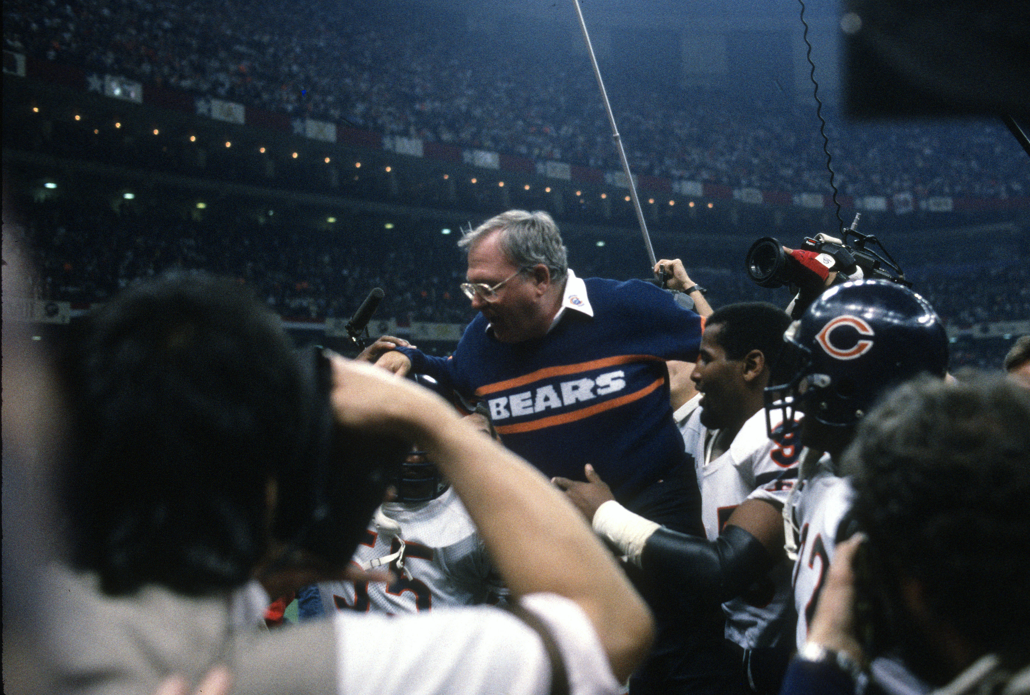 Super Bowl XX - Chicago Bears v New England Patriots